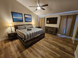 Northridge - Fully Furnished Cozy Room #1 - Image 3
