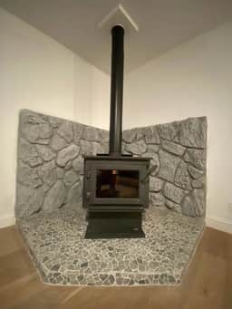 Modern 4-Bedroom Home w/ Wood Stove Fireplace - Image 4