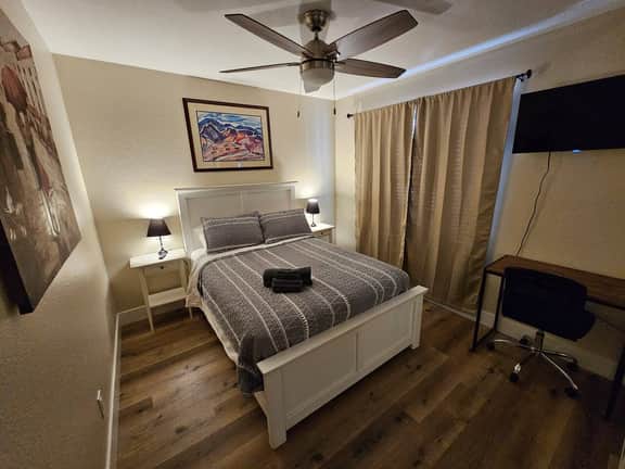 Northridge - Fully Furnished Cozy Room #2 - Image 2